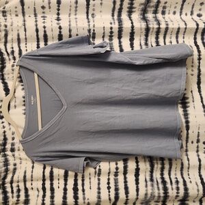 Old Navy blue tee-shirt
